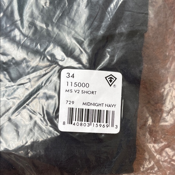 Teflon Men's Black Cargo Shorts - Picture 3 of 6